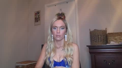 Snapshot of caseygirl6879 chatting on October 2025 11:16:01 PM Casey Lakes online show from October 2025 11:16:01 PM