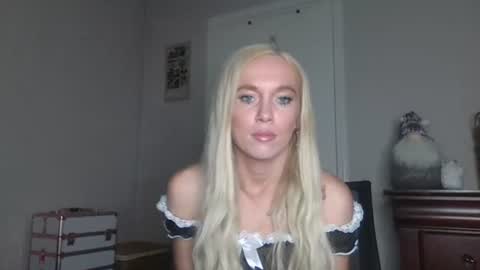 Snapshot of caseygirl6879 chatting on November 2025 11:49:02 PM Casey Lakes online show from November 2025 11:49:02 PM