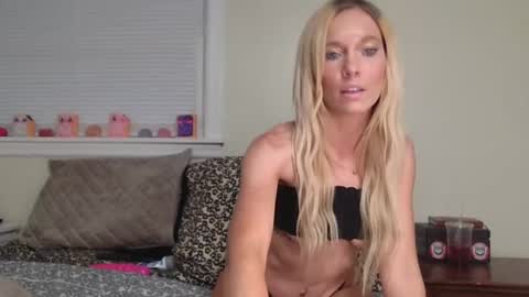 Casey Lakes online show from July 2026 10:01:01 PM