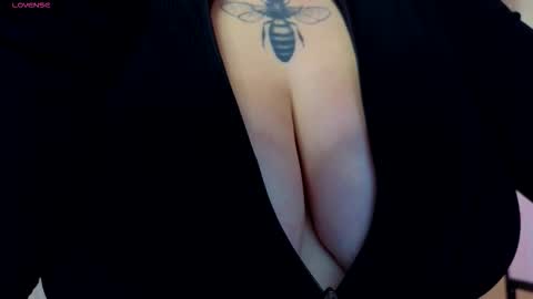 Casey Robbins online show from October 2025 05:39:02 AM