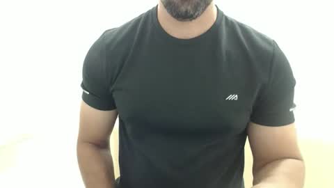 cashmastermuscle77 online show from December 2025 10:33:01 AM