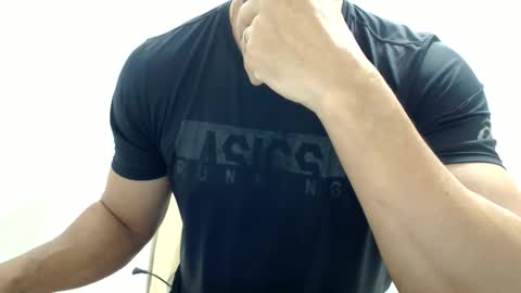 cashmastermuscle77 online show from May 2026 10:24:02 AM