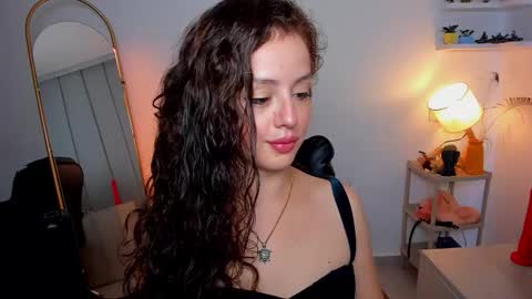 Cassie online show from September 2025 02:55:02 PM