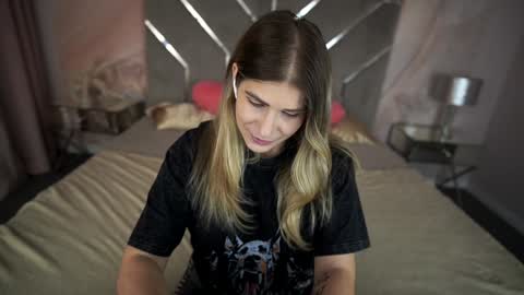 Lena online show from February 2025 10:51:02 AM