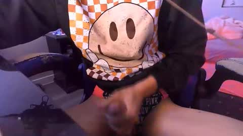 Snapshot of casseyy_femboi chatting on January 2026 01:52:01 AM casseyy online show from January 2026 01:52:01 AM