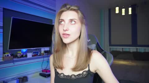 Snapshot of cassiablade1 chatting on September 2025 06:43:02 PM Seductress Cassia FINDOM AND SADISM NO NUDE online show from September 2025 06:43:02 PM