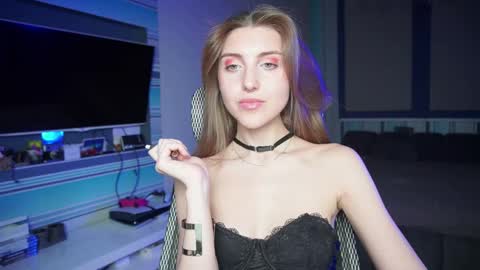 Snapshot of cassiablade1 chatting on September 2025 04:44:02 PM Seductress Cassia FINDOM AND SADISM NO NUDE online show from September 2025 04:44:02 PM