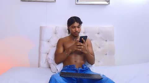CASSIAN GOLD online show from May 2026 04:48:02 PM