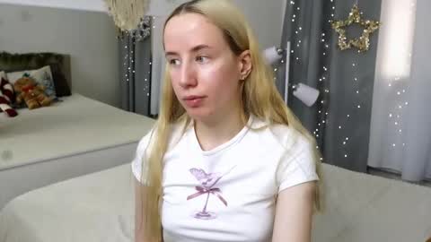 Snapshot of cassie_kelman chatting on December 2025 08:57:01 PM Cassie online show from December 2025 08:57:01 PM