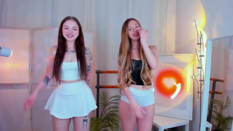 Snapshot of cassie_palmer chatting on December 2024 06:42:02 AM Hello my name is Cassie and my friend Nilo is also here online show from December 2024 06:42:02 AM