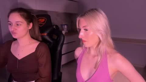 Snapshot of cassiekatherine_ chatting on November 2025 09:31:01 AM cassiekatherine_ online show from November 2025 09:31:01 AM