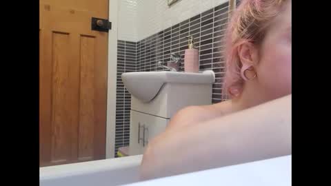 Cassie online show from February 2026 08:53:01 AM