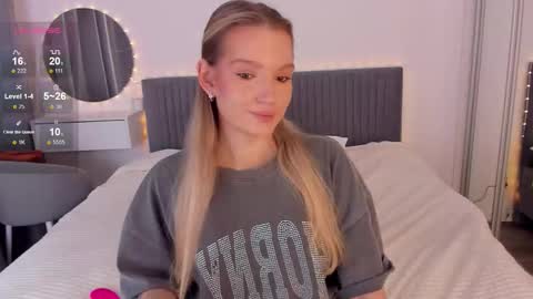 Angel 3 online show from December 2025 12:03:02 PM