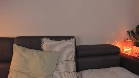 Snapshot of cassisland chatting on October 2025 05:46:02 PM cassandra online show from October 2025 05:46:02 PM