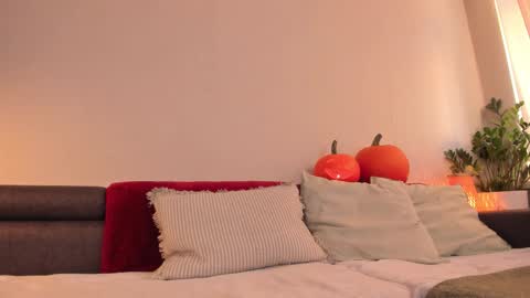 Snapshot of cassisland chatting on October 2025 01:13:01 PM cassandra online show from October 2025 01:13:01 PM