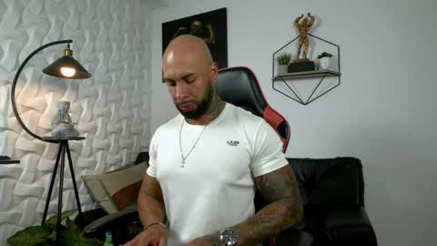 Matheo Brown online show from May 2026 09:00:02 PM