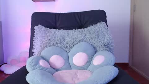 Snapshot of cat_black___ chatting on January 2025 10:12:02 PM cat online show from January 2025 10:12:02 PM