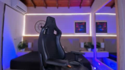 Snapshot of cata_johnss chatting on October 2025 12:58:01 PM cata_johnss online show from October 2025 12:58:01 PM