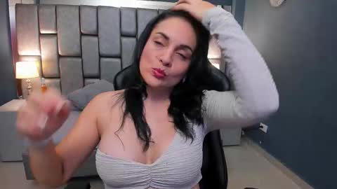 Cata Joness  My schedule 2200 - 0500 GMT -5 online show from September 2025 04:14:01 AM