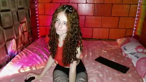 Snapshot of cata_snow chatting on October 2025 11:14:01 PM Cata Snow online show from October 2025 11:14:01 PM