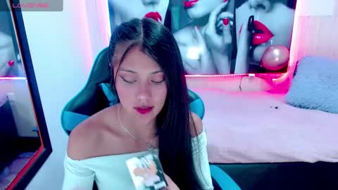 Snapshot of catalehia_milk chatting on January 2025 05:44:01 PM C A T A L E H I A online show from January 2025 05:44:01 PM