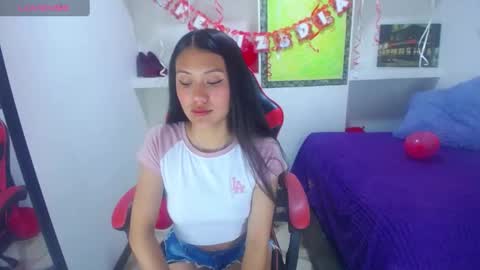 Snapshot of catalehia_milk chatting on February 2025 08:15:01 PM C A T A L E H I A online show from February 2025 08:15:01 PM