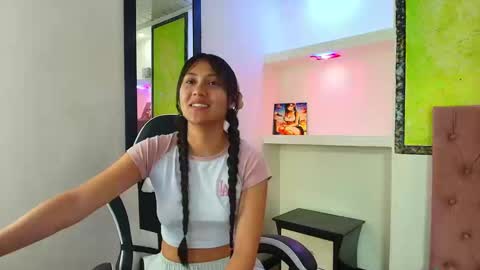 Snapshot of catalehia_milk chatting on September 2025 09:41:02 PM C A T A L E H I A online show from September 2025 09:41:02 PM