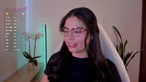 MACARENA online show from August 2026 08:11:02 PM
