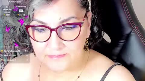 Snapshot of cataleya_mom_ chatting on October 2025 09:09:01 AM cataleya online show from October 2025 09:09:01 AM