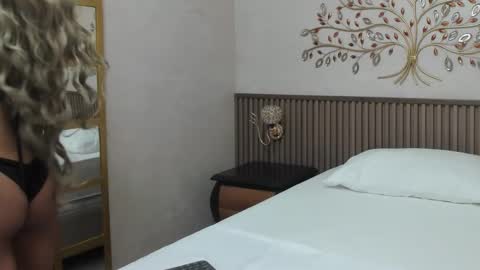 Snapshot of cataleya_sexy4u_ chatting on October 2025 02:21:02 AM Cataleya online show from October 2025 02:21:02 AM