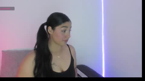 Snapshot of catalina__bustos chatting on November 2025 09:48:02 PM catalina__bustos online show from November 2025 09:48:02 PM