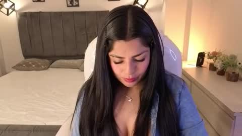 Catalina online show from November 2025 04:00:02 AM