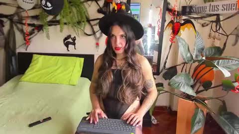 Cataina Lince online show from October 2025 05:33:02 PM