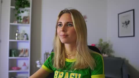 Snapshot of catecrago_ chatting on February 2025 01:54:02 PM catecrago online show from February 2025 01:54:02 PM