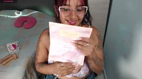 Catherina   online show from December 2025 06:58:01 PM
