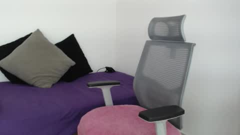 Snapshot of caterineloves chatting on February 2026 09:00:02 PM katerine online show from February 2026 09:00:02 PM