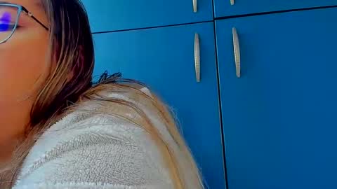 Snapshot of caterinnakat chatting on January 2025 01:56:01 PM Kat online show from January 2025 01:56:01 PM