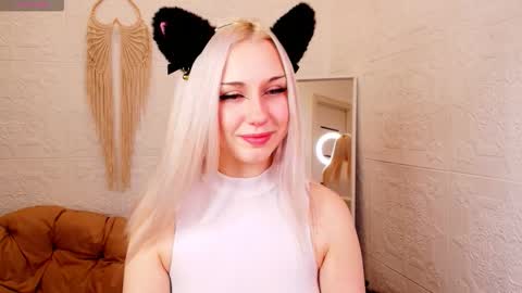 Snapshot of cateyepro chatting on January 2026 02:14:01 AM Anna online show from January 2026 02:14:01 AM