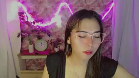 Snapshot of catherine_365 chatting on April 2026 09:32:02 AM catherine_365 online show from April 2026 09:32:02 AM