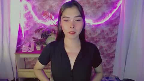Snapshot of catherine_365 chatting on April 2026 10:35:02 AM catherine_365 online show from April 2026 10:35:02 AM