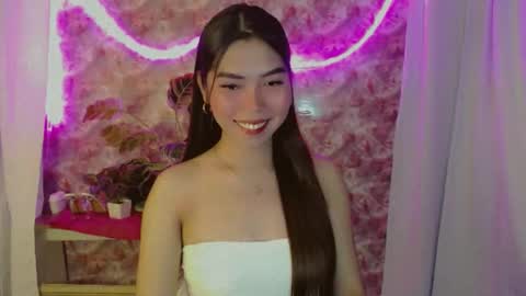 Snapshot of catherine_365 chatting on May 2026 06:27:01 PM catherine_365 online show from May 2026 06:27:01 PM