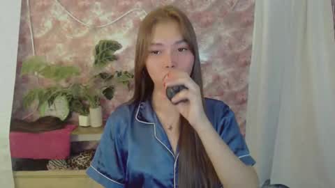 Snapshot of catherine_365 chatting on June 2026 02:22:02 AM catherine_365 online show from June 2026 02:22:02 AM