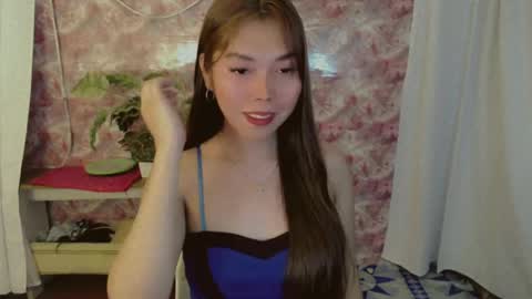 Snapshot of catherine_365 chatting on June 2026 05:12:01 AM catherine_365 online show from June 2026 05:12:01 AM