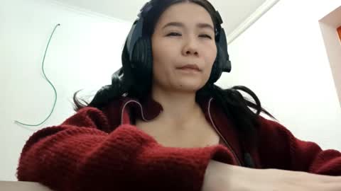 Snapshot of cathrynfinnell chatting on November 2025 09:26:02 PM Alisa online show from November 2025 09:26:02 PM