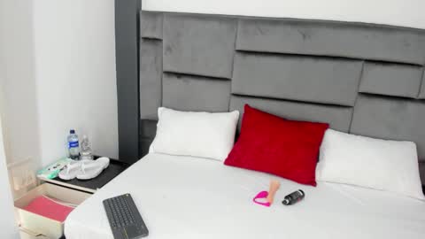 Snapshot of catleyasmith chatting on December 2025 12:11:02 PM Catleya online show from December 2025 12:11:02 PM