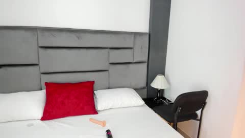 Snapshot of catleyasmith chatting on December 2025 12:23:02 PM Catleya online show from December 2025 12:23:02 PM