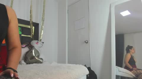 Snapshot of catleyasmith chatting on April 2026 12:28:01 PM Catleya online show from April 2026 12:28:01 PM