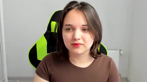 Catrine online show from March 2026 10:26:01 AM