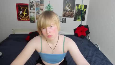 cattie_w_ online show from March 2026 01:12:02 AM