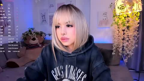 Snapshot of catvalentinee_ chatting on February 2025 01:12:02 AM catvalentinee_ online show from February 2025 01:12:02 AM